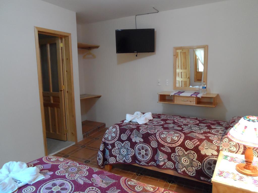 Hotel Posada Las Rosas Сан-Кристобаль-де-Ла-Касас Экстерьер фото