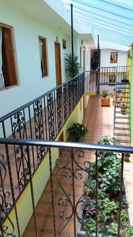 Hotel Posada Las Rosas Сан-Кристобаль-де-Ла-Касас Экстерьер фото