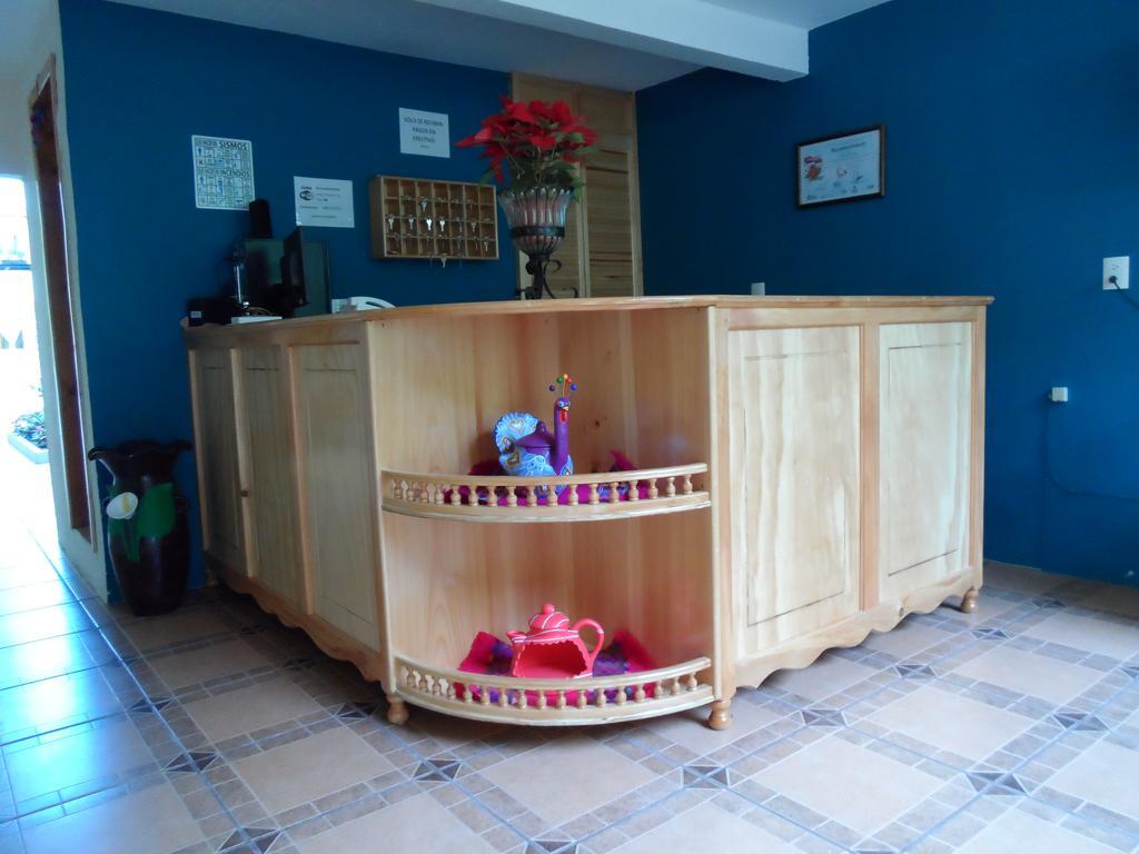 Hotel Posada Las Rosas Сан-Кристобаль-де-Ла-Касас Экстерьер фото